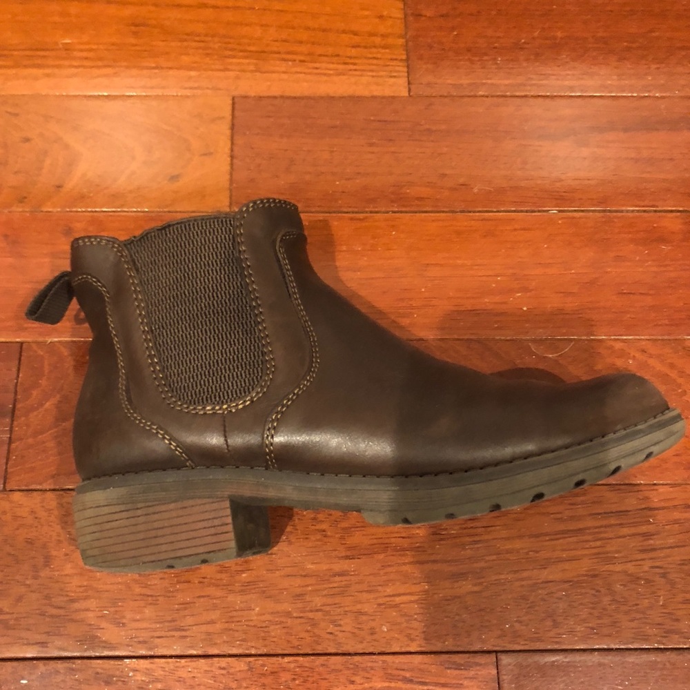Eastland Brown Leather Ankle Boots